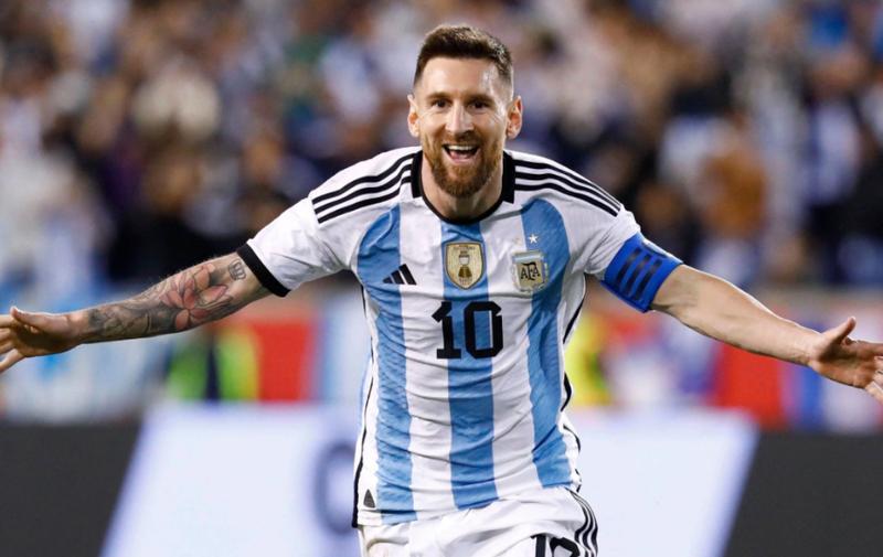 Tìm hiểu về sự nghiệp thi đấu của huyền thoại bóng đá Messi